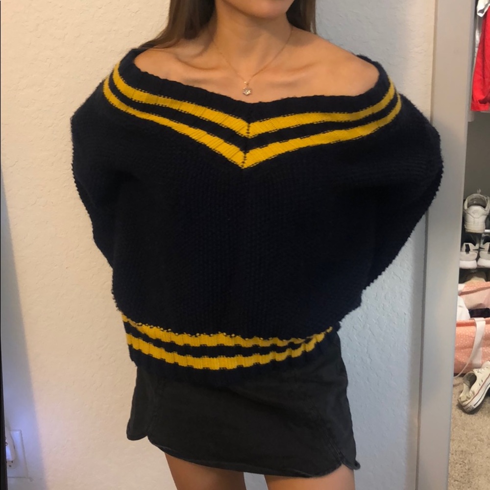 Vintage Navy Cute Sweater